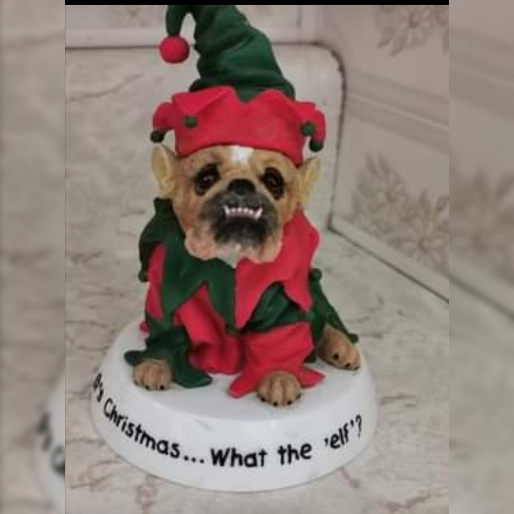 𝅺it's Christmas...What the Elf? Figurine